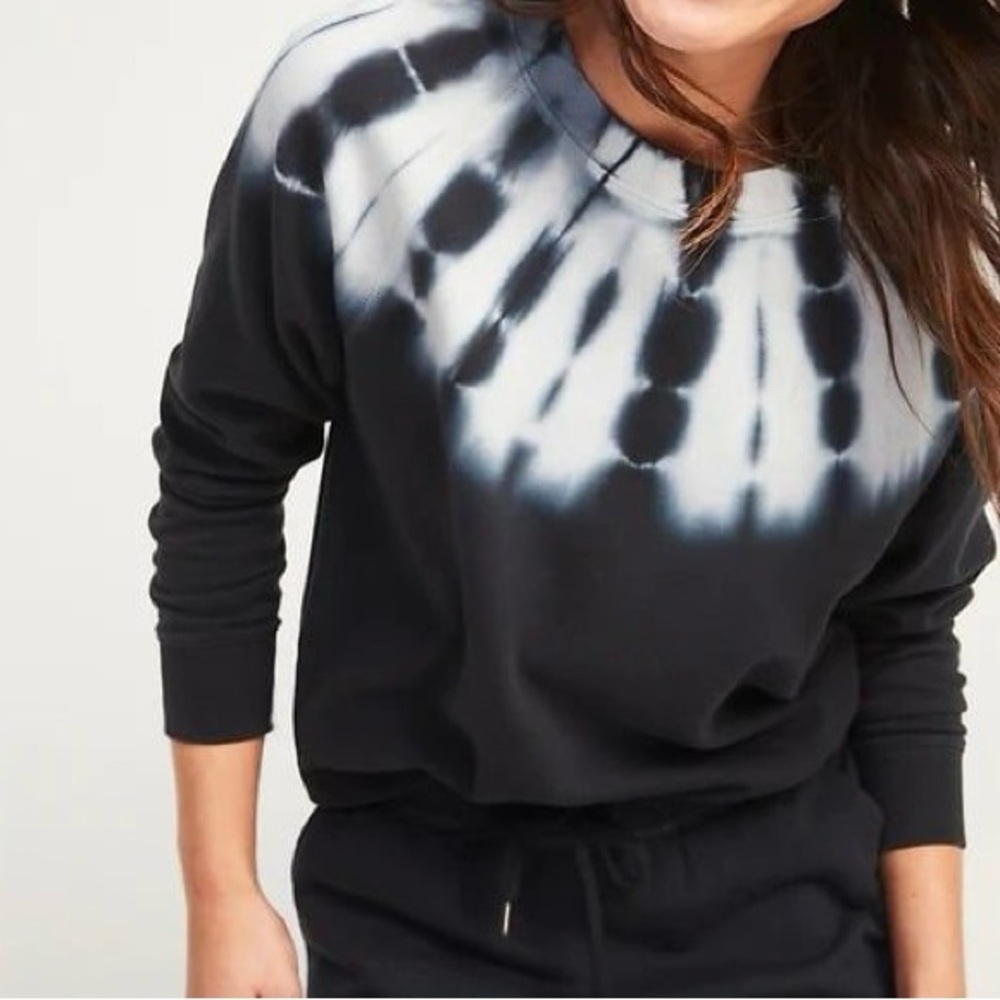 Black and White Tie-Dye Sweatshirt